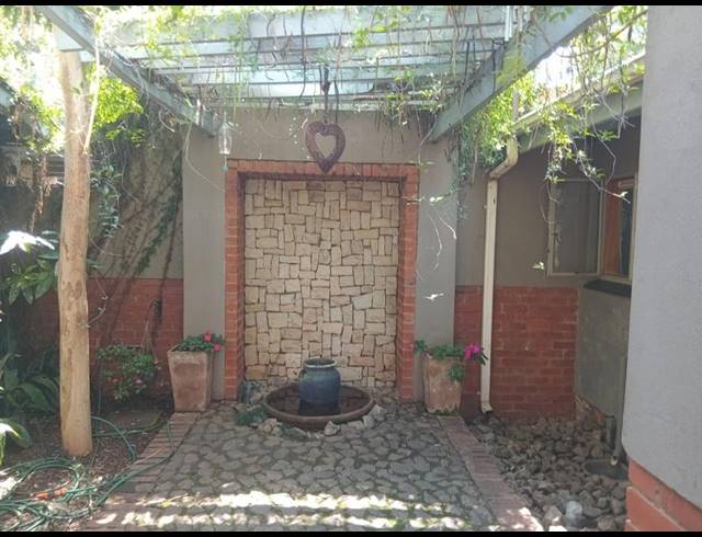 4 BEDROOM HOUSE FOR SALE IN ELDORAIGNE